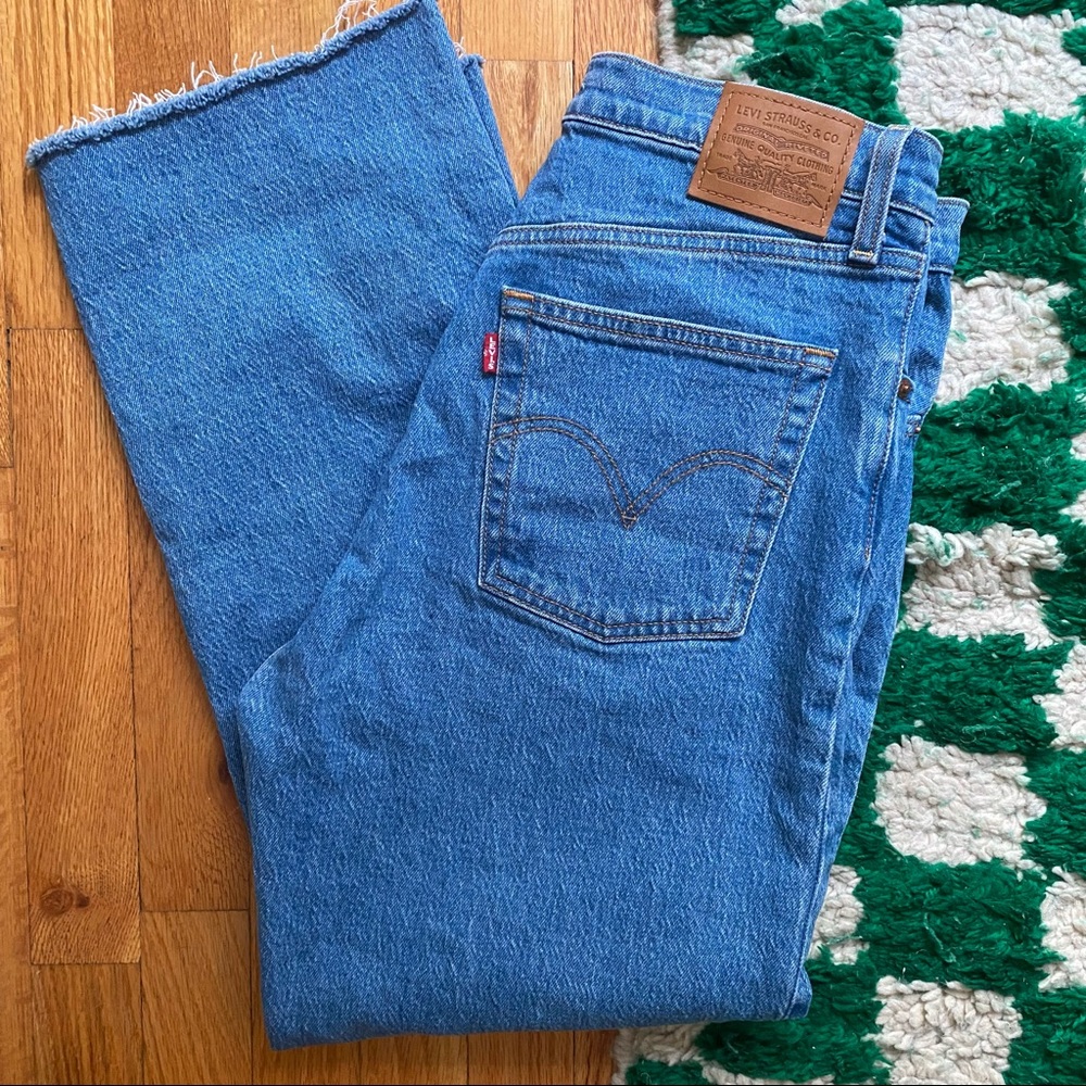 Levis Ribcage Jean